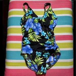 Miraclesuit Minimizing Floral Swimsuit 12 FREE SHIP